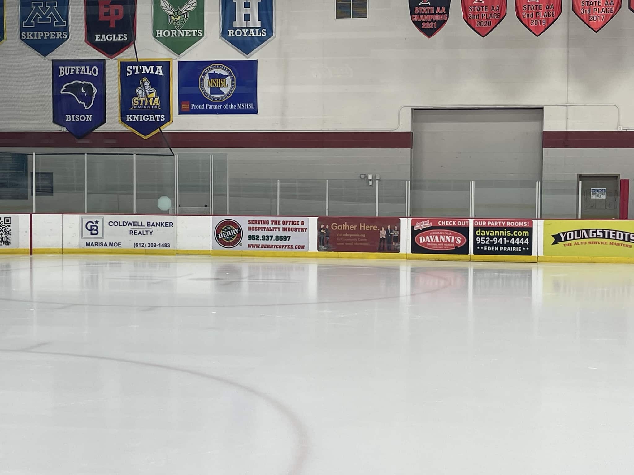 Arena Signage Solutions for High School Hockey Events
